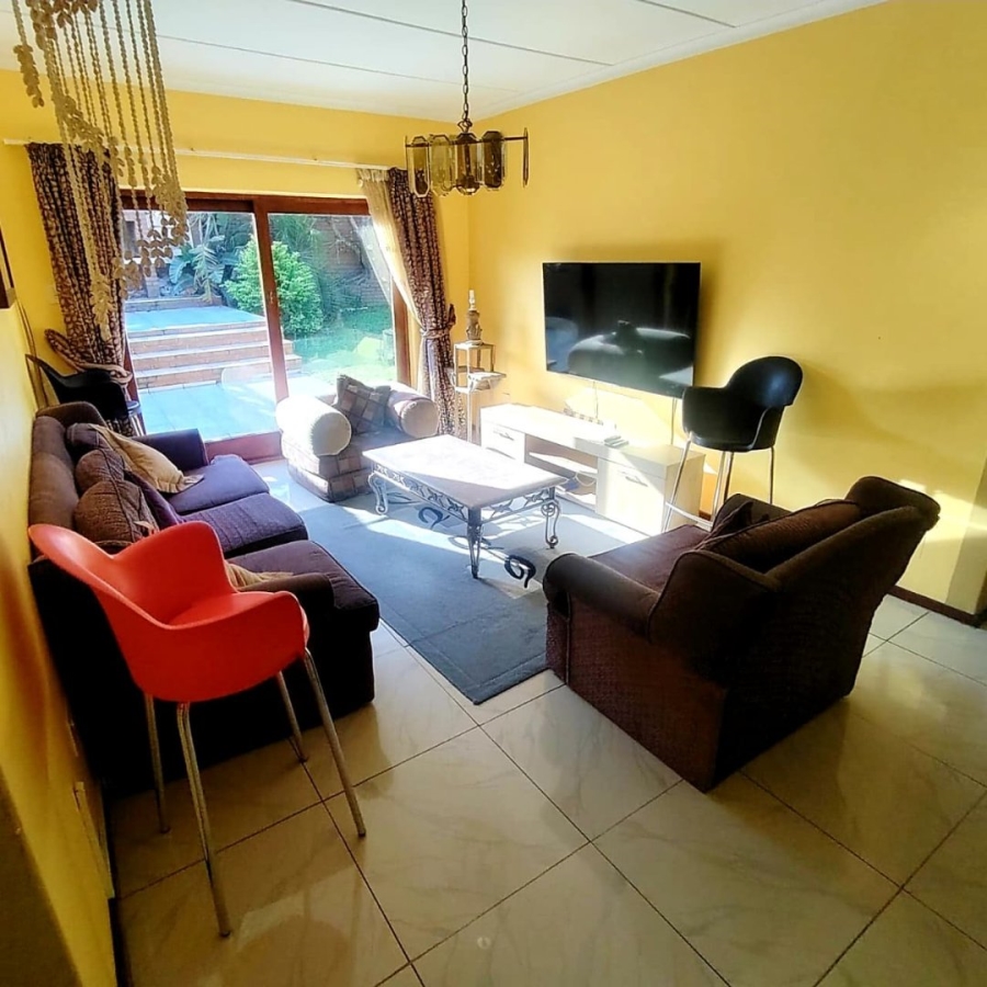 6 Bedroom Property for Sale in Baysville Eastern Cape
